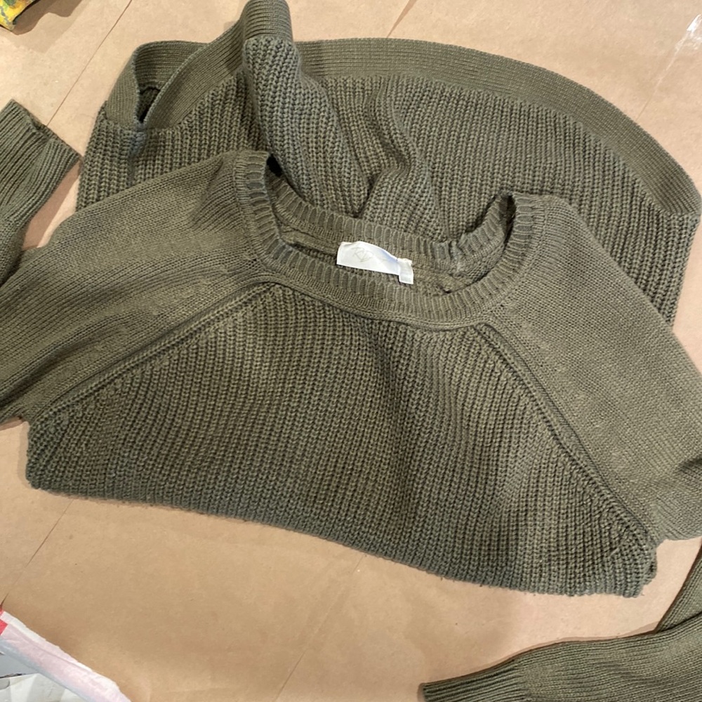 RD style size large green sweater